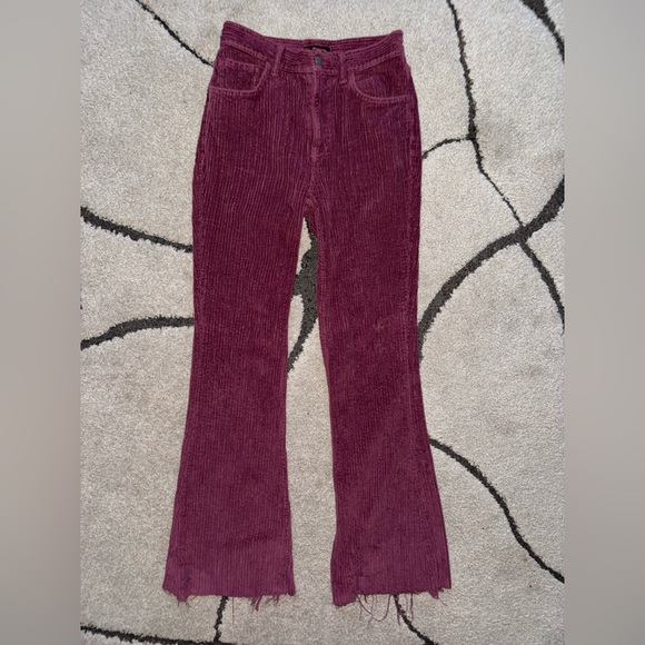 Reclaimed Vintage inspired 99 flare jean in raspberry cord - Picture 4 of 10